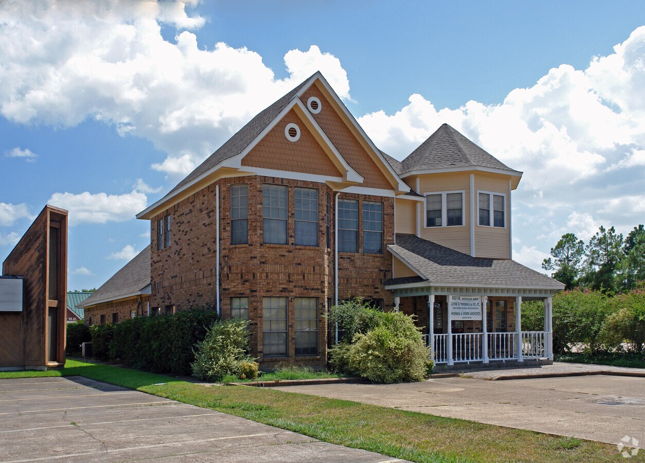 3218 Spencer Hwy, Pasadena, TX 77504