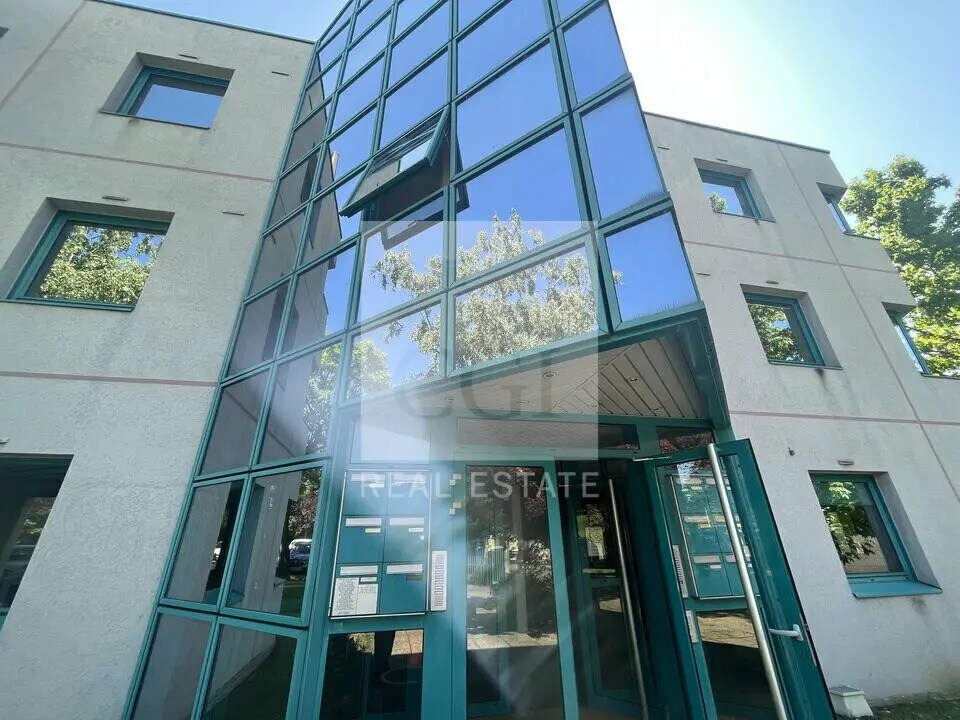 Office in Charbonnières-les-Bains for lease Building Photo- Image 1 of 11