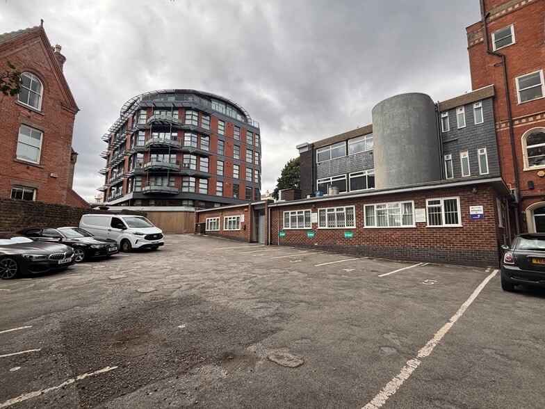 8 Clinton Ter, Nottingham for lease - Building Photo - Image 2 of 2