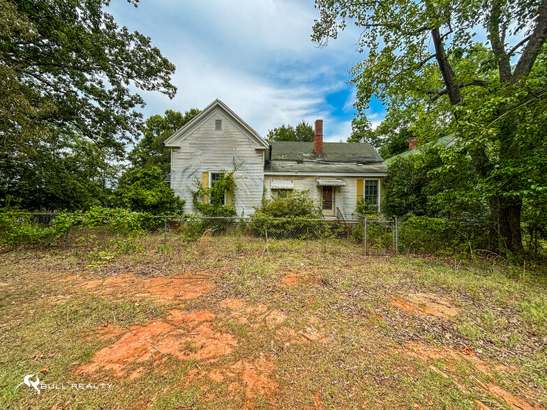 715 E McCarty St, Sandersville, GA for sale - Building Photo - Image 2 of 2