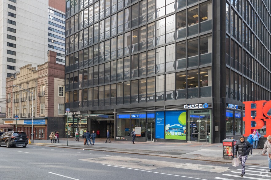 810 Seventh Ave, New York, NY for lease - Building Photo - Image 3 of 9