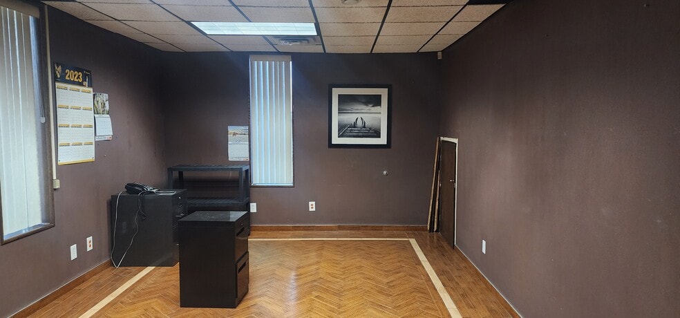 1725 Rossi Dr, Tecumseh, ON for lease - Building Photo - Image 3 of 10