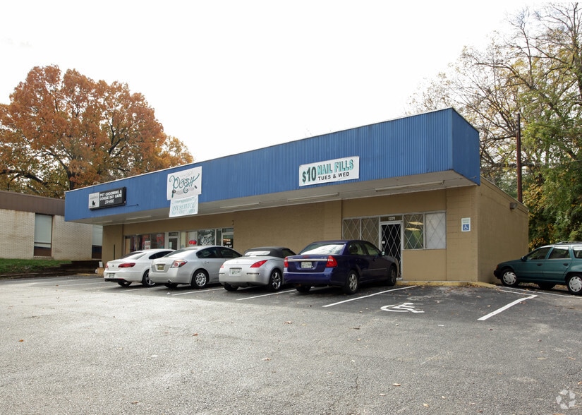 1379 Lamar Ave, Memphis, TN 38104