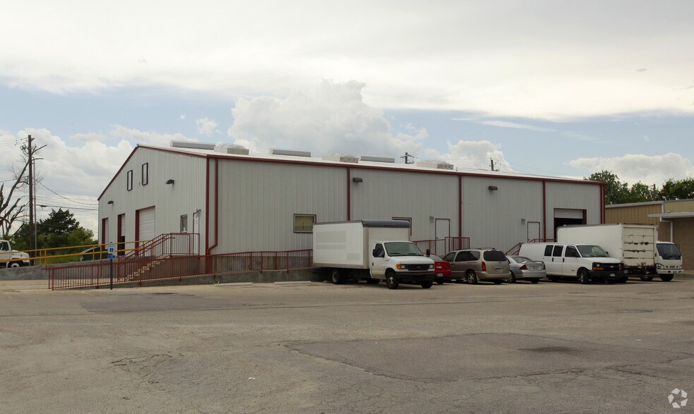 9204 Brown Ln, Austin, TX for sale - Building Photo - Image 1 of 1