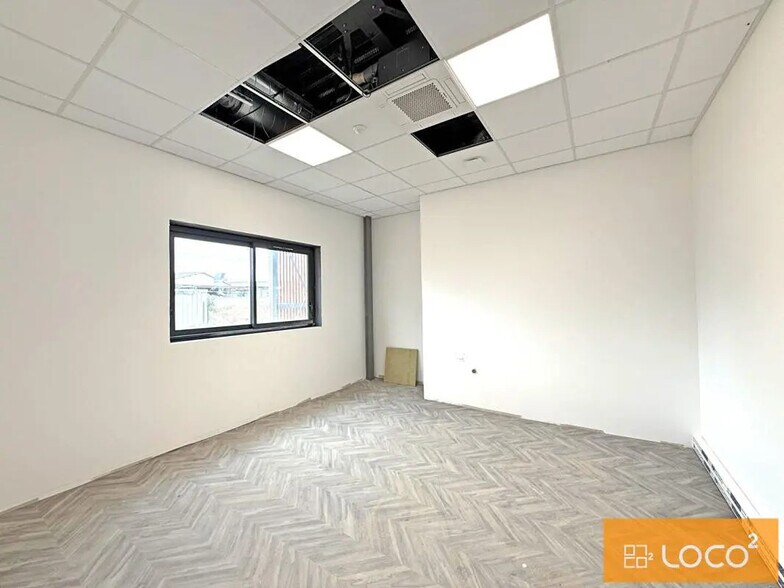 Flex in Toulouse for lease - Interior Photo - Image 3 of 11