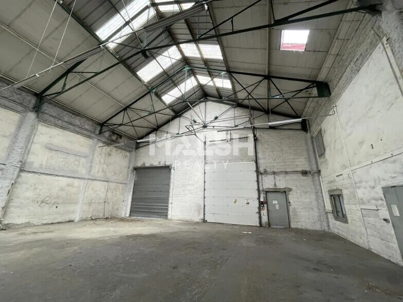 Office in Lyon for lease - Interior Photo - Image 2 of 5