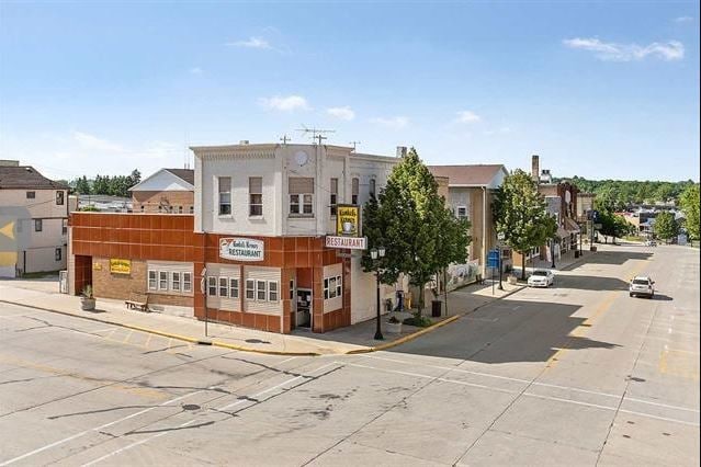 301 Ellis St, Kewaunee, WI for sale - Primary Photo - Image 1 of 25