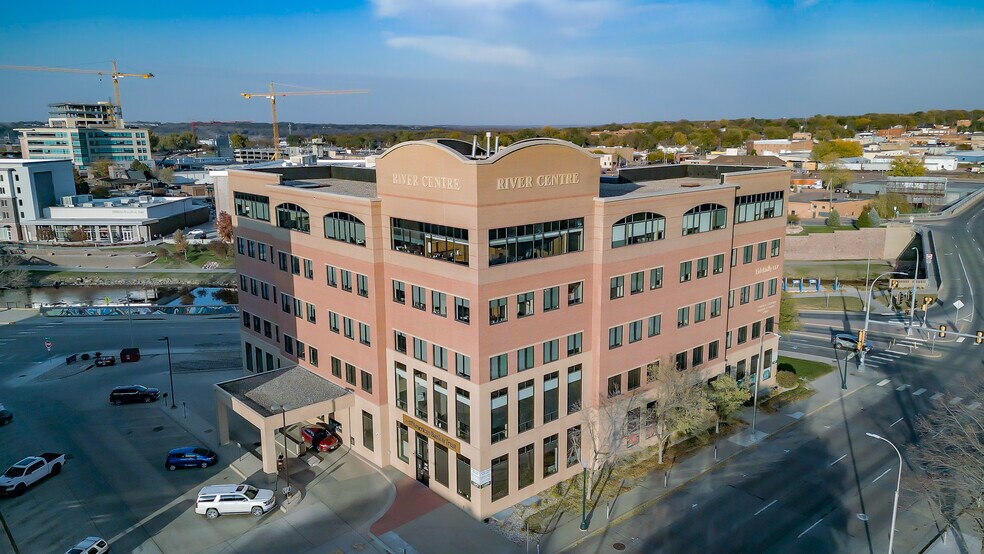 200 E 10th St, Sioux Falls, SD for lease - Building Photo - Image 3 of 13