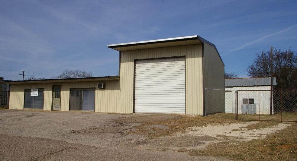 412 W Morgan, Meridian, TX for sale - Primary Photo - Image 1 of 1