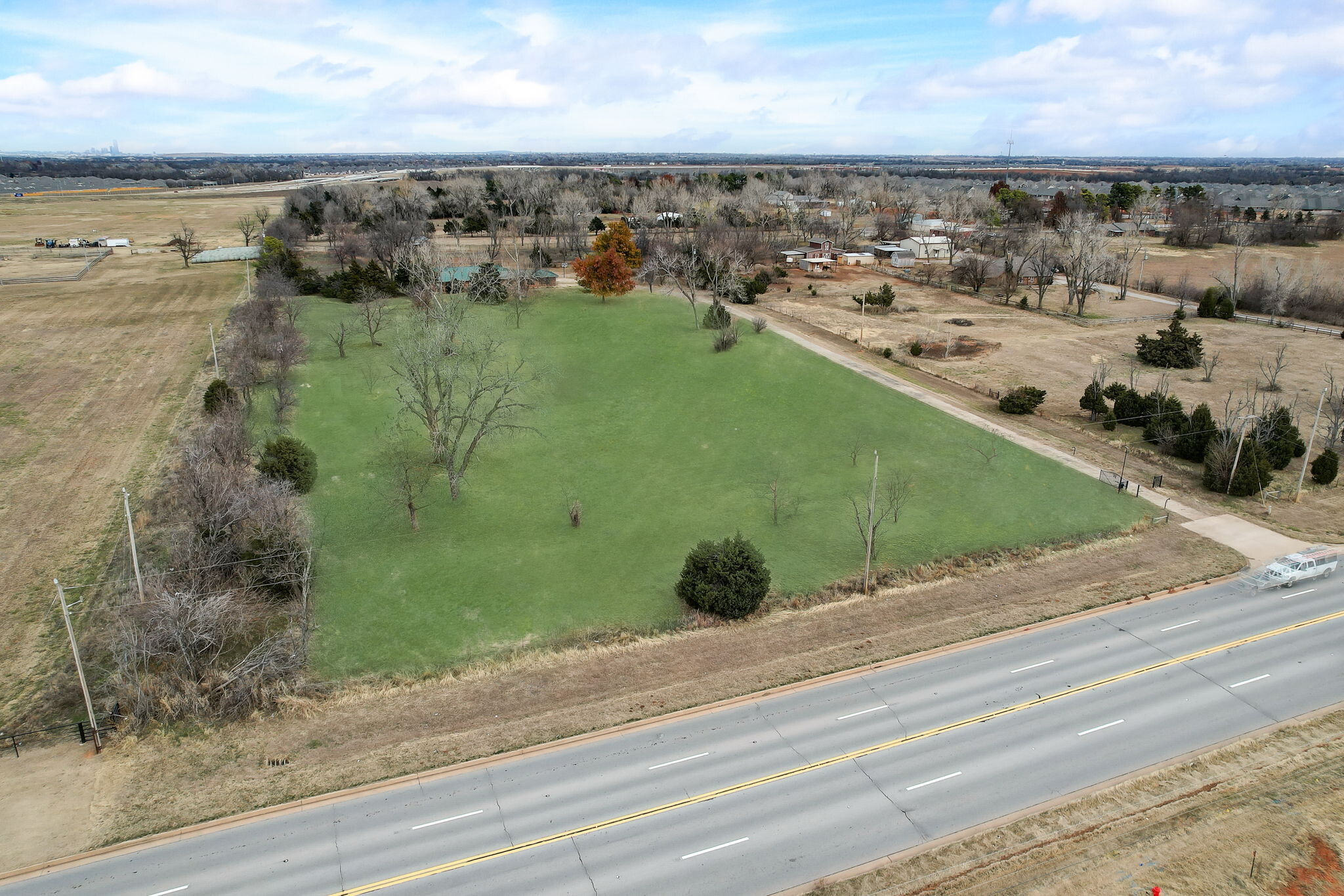 2620 S Mustang Rd, Yukon, OK for sale Primary Photo- Image 1 of 1