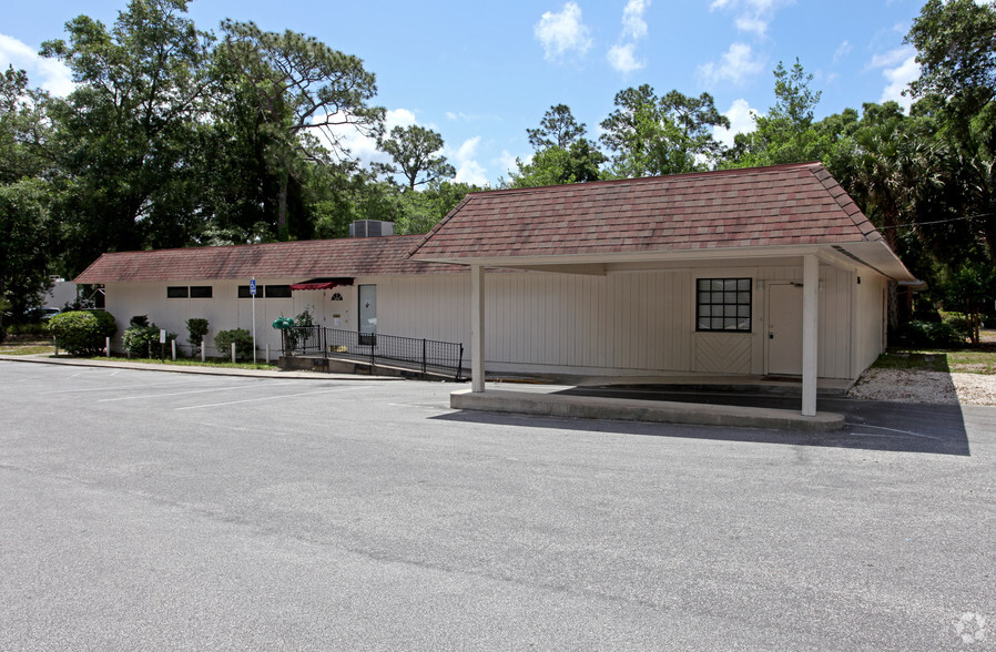 1015 N Stone St, Deland, FL for lease - Primary Photo - Image 1 of 5