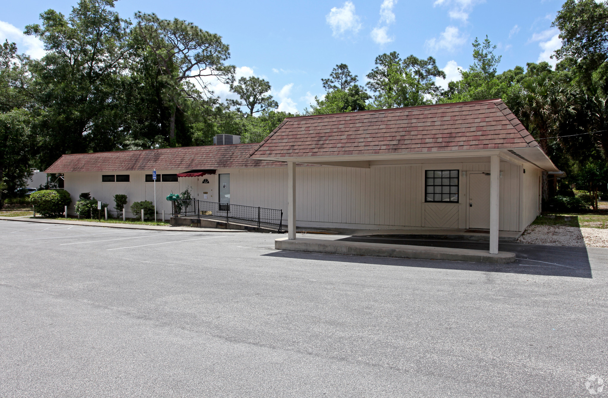 1015 N Stone St, Deland, FL for lease Primary Photo- Image 1 of 6