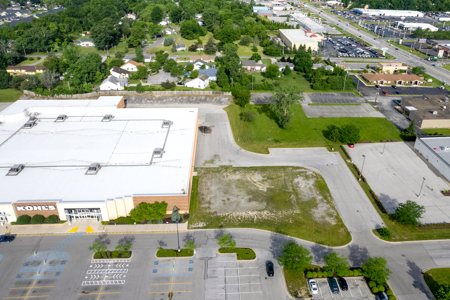 1410-1760 Apple Glen Blvd, Fort Wayne, IN for lease - Building Photo - Image 3 of 4