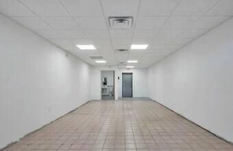 110-128 Mill St, Berlin, CT for lease Interior Photo- Image 2 of 2