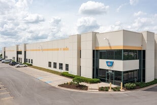 545-565 Fullerton Ave, Carol Stream IL - Warehouse