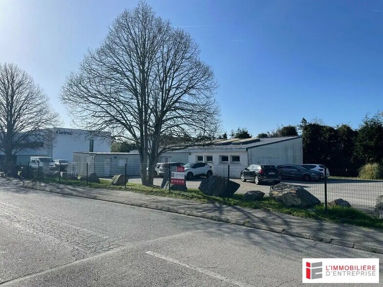 Office in Lorient for lease - Building Photo - Image 3 of 3
