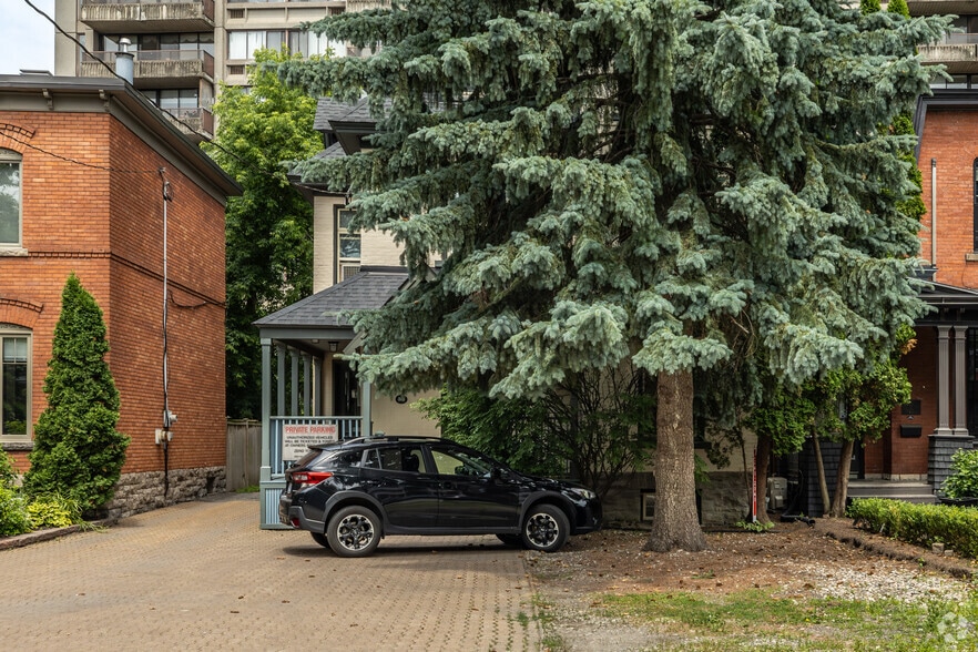 33 Somerset St W, Ottawa, ON for lease - Building Photo - Image 2 of 2