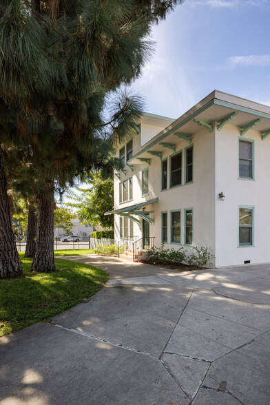 2191 El Sereno Ave, Altadena, CA for sale - Building Photo - Image 2 of 59