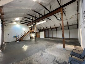 5241 NE 89th Ave, Portland OR - Warehouse