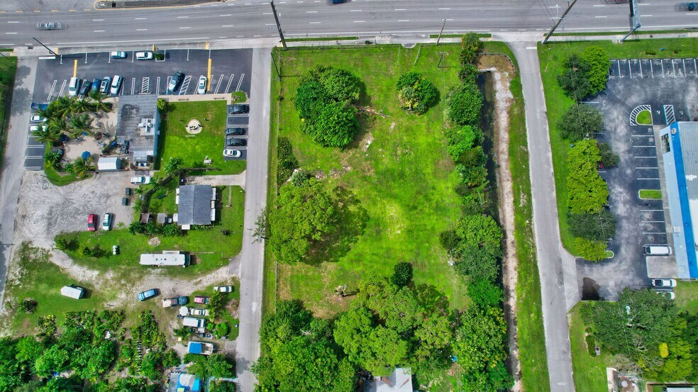 4526 S Military Trl, Lake Worth, FL for sale - Building Photo - Image 2 of 7