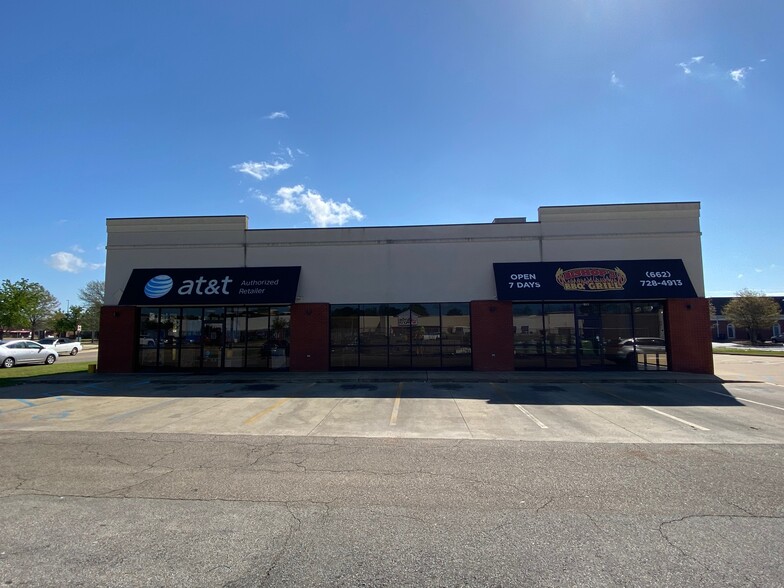 213 Walmart Cir, Booneville, MS for lease - Primary Photo - Image 1 of 1