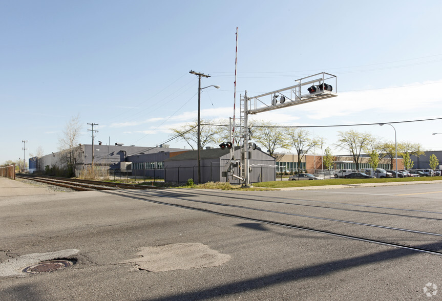 6501 E Nevada Ave, Detroit, MI for lease - Building Photo - Image 3 of 14