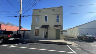 8 Cherry St, Hampton GA - Commercial Real Estate