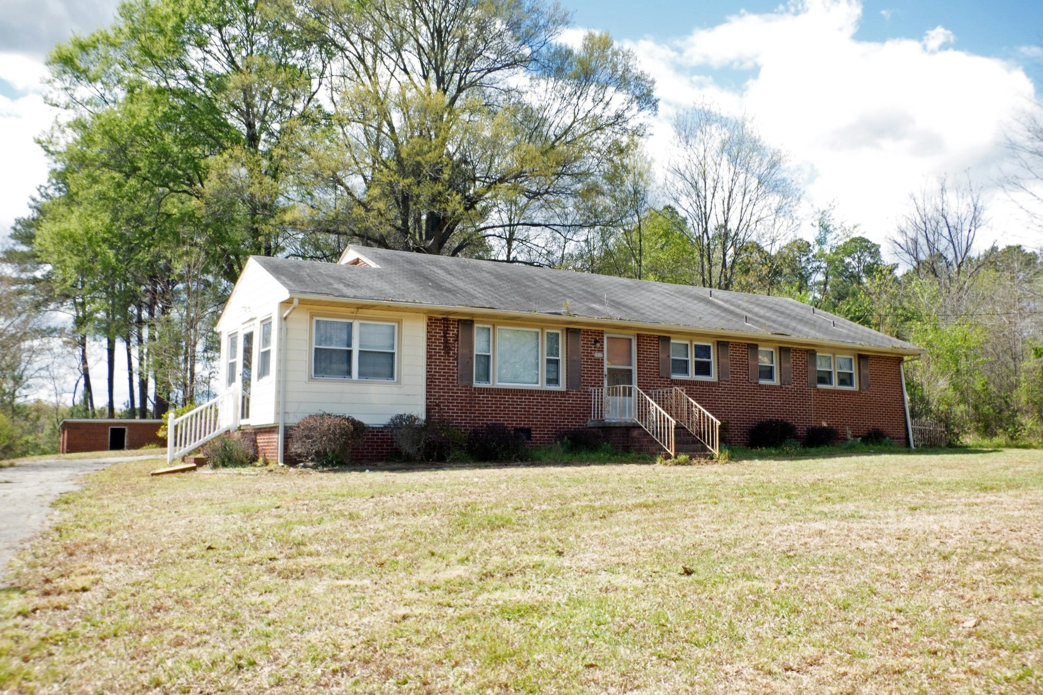 3313 Hawkins Ave, Sanford, NC 27330