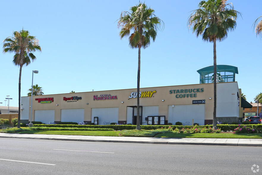 780-790 W Herndon Ave, Fresno, CA for lease - Building Photo - Image 2 of 4