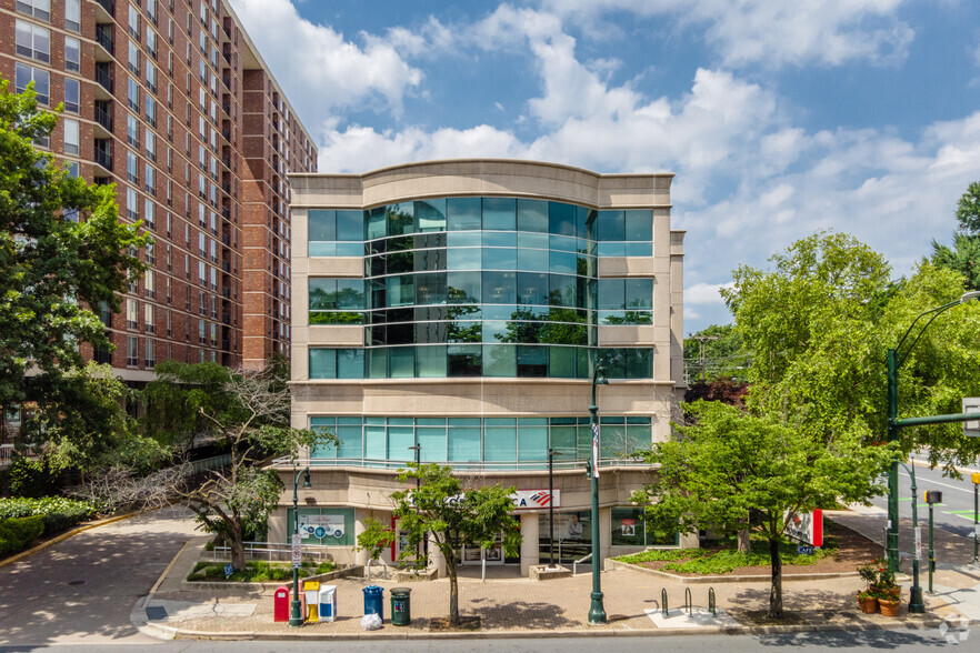 1300 Spring St, Silver Spring, MD for lease - Building Photo - Image 3 of 9