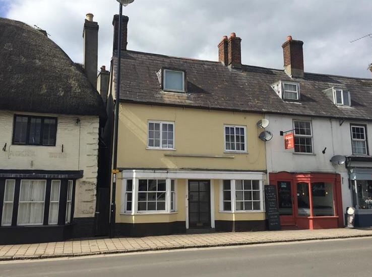 4 Market Cross, Sturminster Newton, DT10 1AN