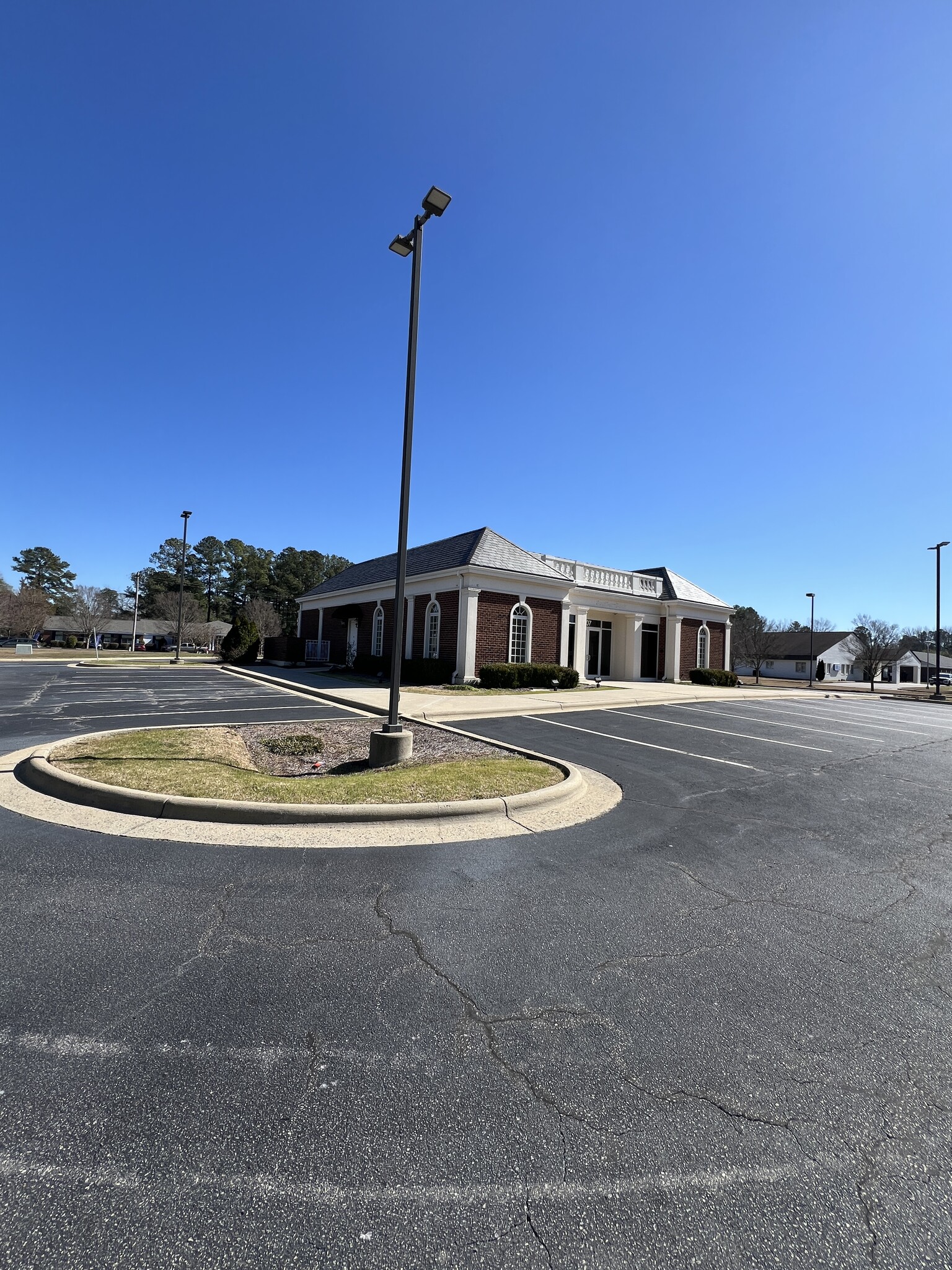 101 S Fairview Rd, Rocky Mount, NC for sale Primary Photo- Image 1 of 25