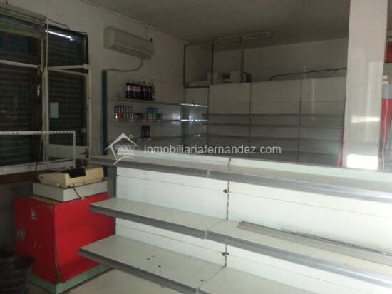 Retail in Cáceres, Cáceres for lease - Building Photo - Image 3 of 7