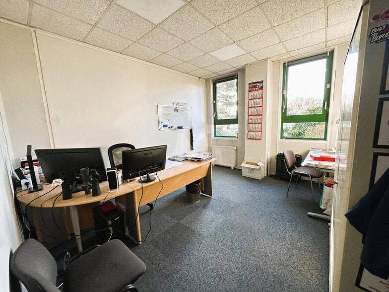 Flex in Igny for sale - Interior Photo - Image 2 of 8