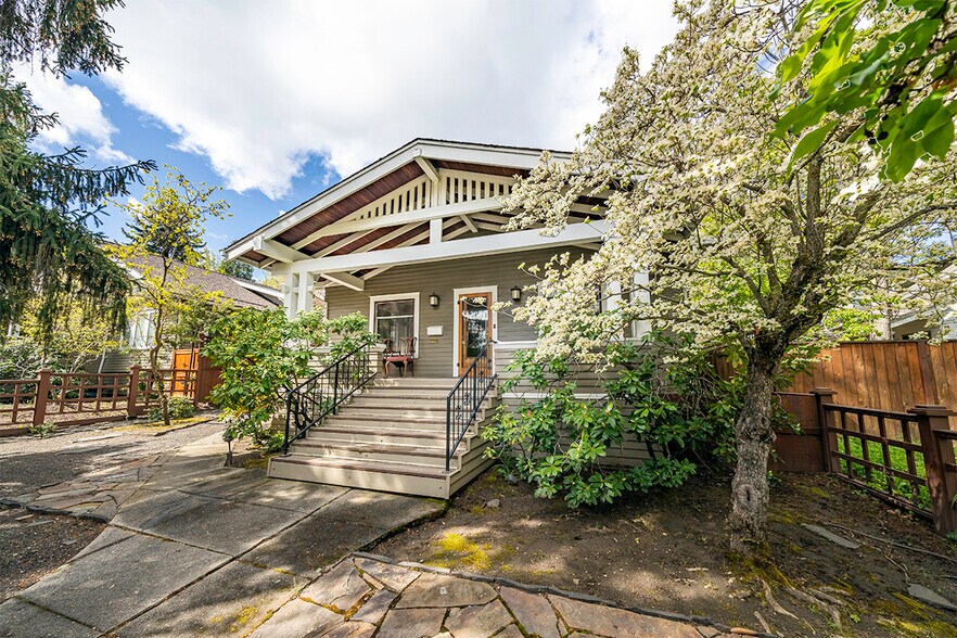 159 N Main St, Ashland, OR for sale - Building Photo - Image 1 of 1