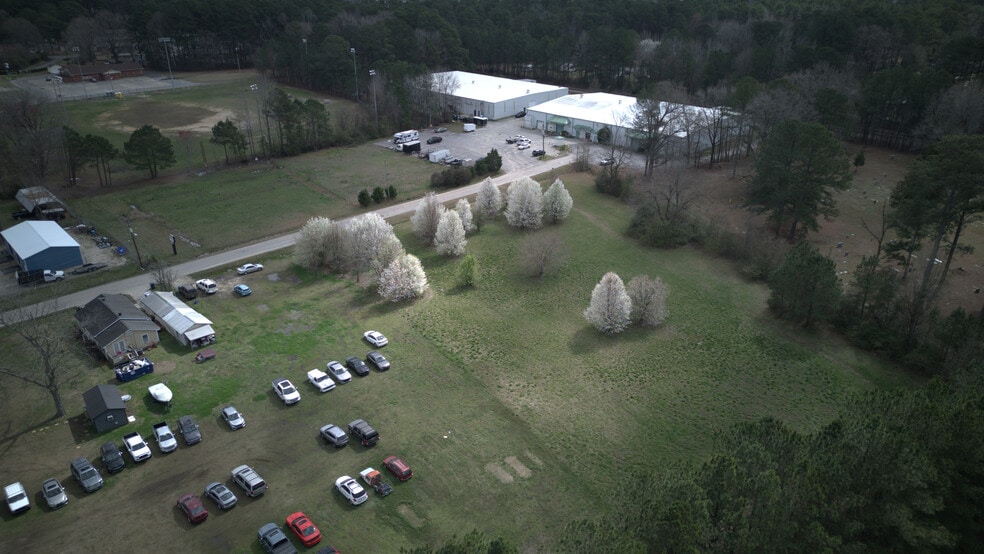 36 E Edgerton St, Smithfield, NC for lease - Building Photo - Image 3 of 10