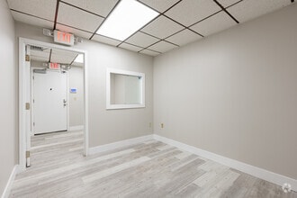 499 NW 70th Ave, Plantation, FL for lease Interior Photo- Image 2 of 4