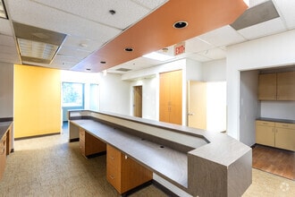 488 E Valley Pky, Escondido, CA for lease Interior Photo- Image 1 of 8