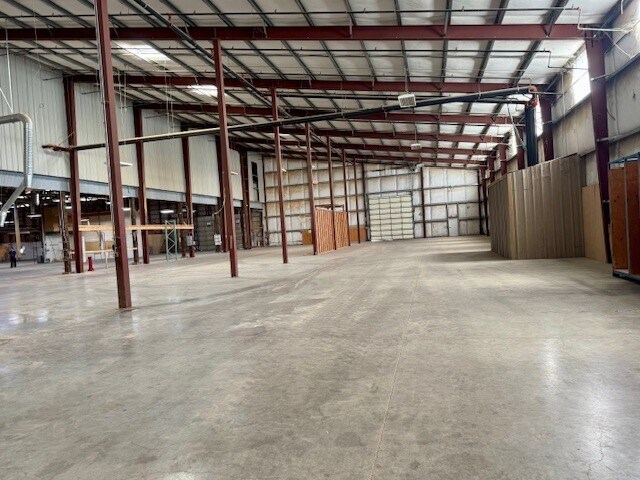 10 N Seneca Rd, Eugene, OR for lease - Building Photo - Image 3 of 10