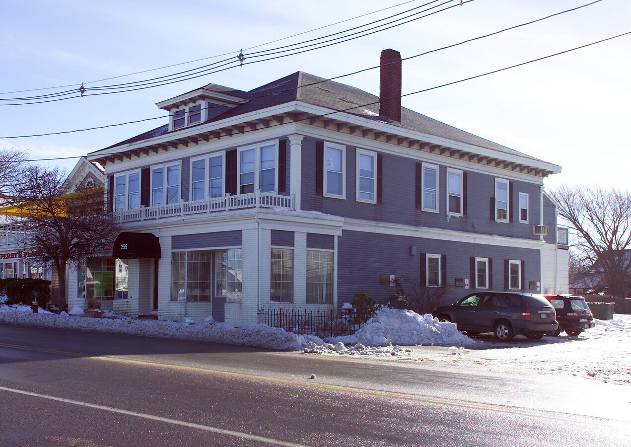 206 main street hyannis ma 02601