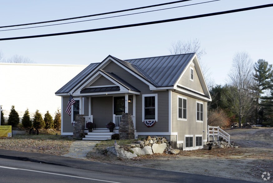 911 Portland Rd, Gray, ME 04039