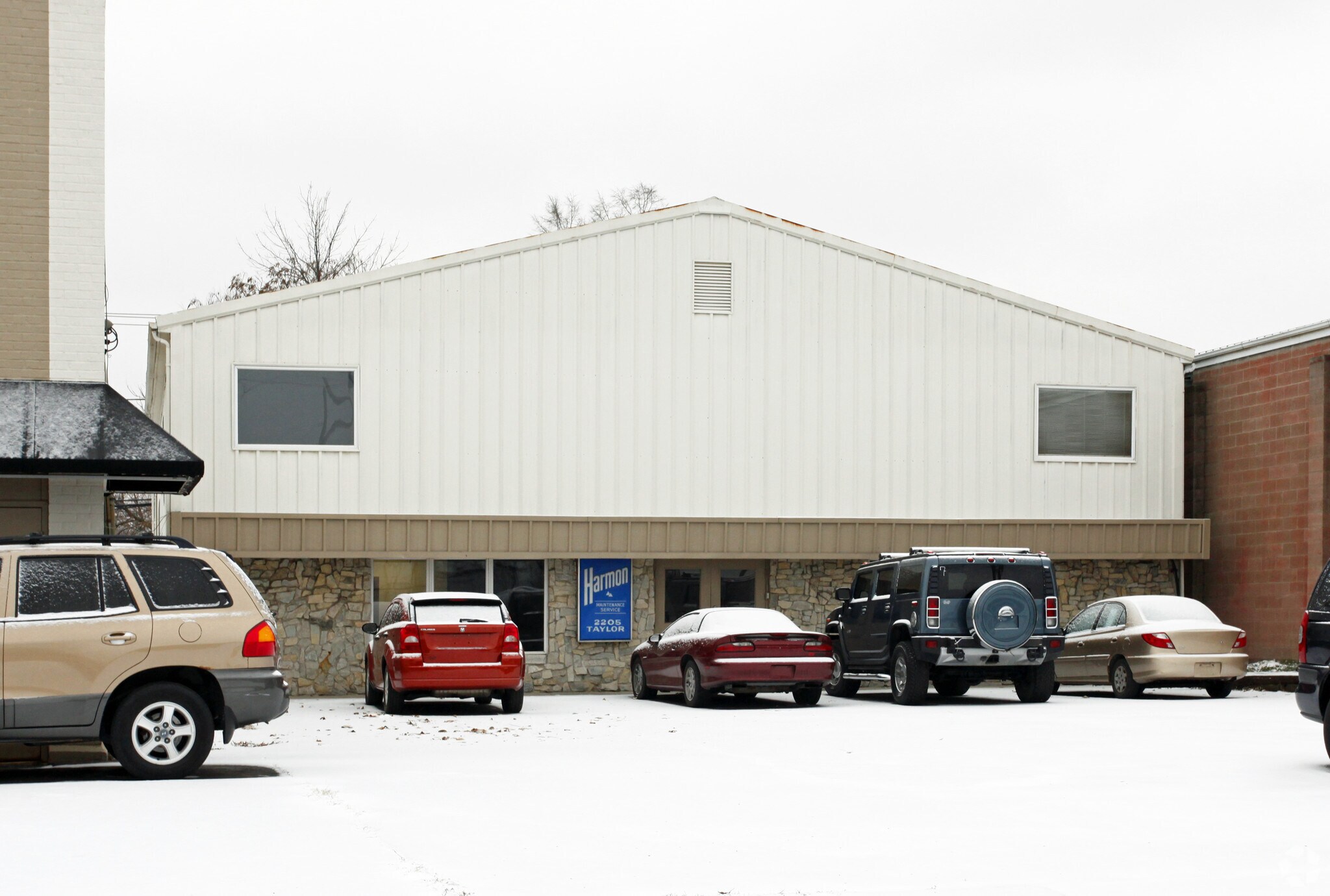 Retail in Fort Wayne, IN for sale Primary Photo- Image 1 of 1
