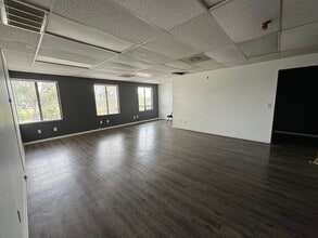 501 W Channel Islands Blvd, Port Hueneme, CA for lease Building Photo- Image 2 of 15