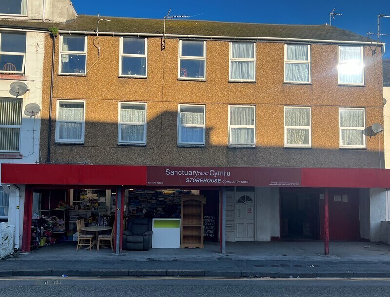 15-19 Marine Rd, Abergele for sale Primary Photo- Image 1 of 1