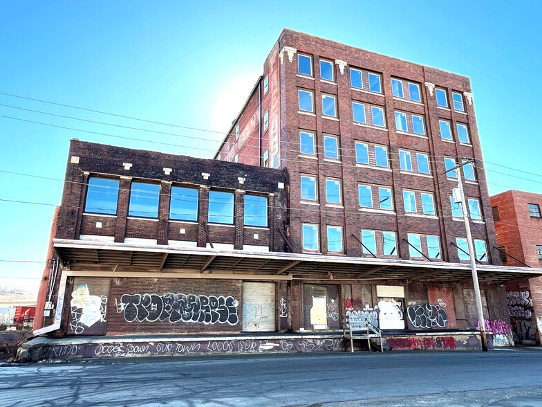 1127 W 8th St, Kansas City, MO for sale - Building Photo - Image 1 of 12