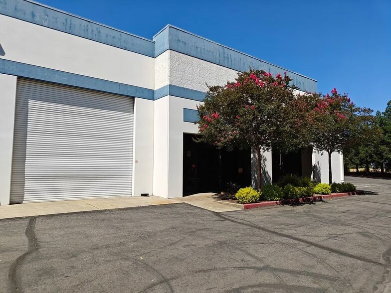 11419 Sunrise Gold Cir, Rancho Cordova, CA for lease - Building Photo - Image 2 of 5