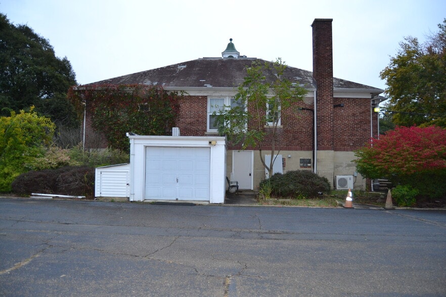 2135 Rt-35, Holmdel, NJ for sale - Building Photo - Image 2 of 8