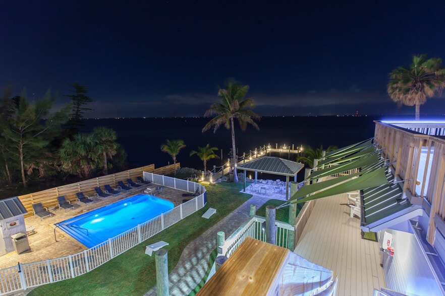 2902 S Atlantic Ave, Cocoa Beach, FL for sale - Building Photo - Image 3 of 11