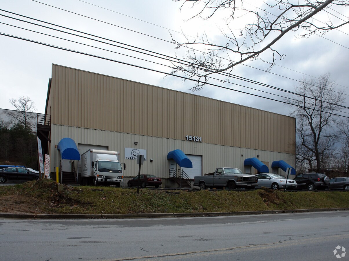 15151 Southlawn Ln, Rockville, MD 20850