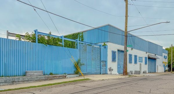 2100 20th St, Detroit, MI for lease - Building Photo - Image 1 of 2